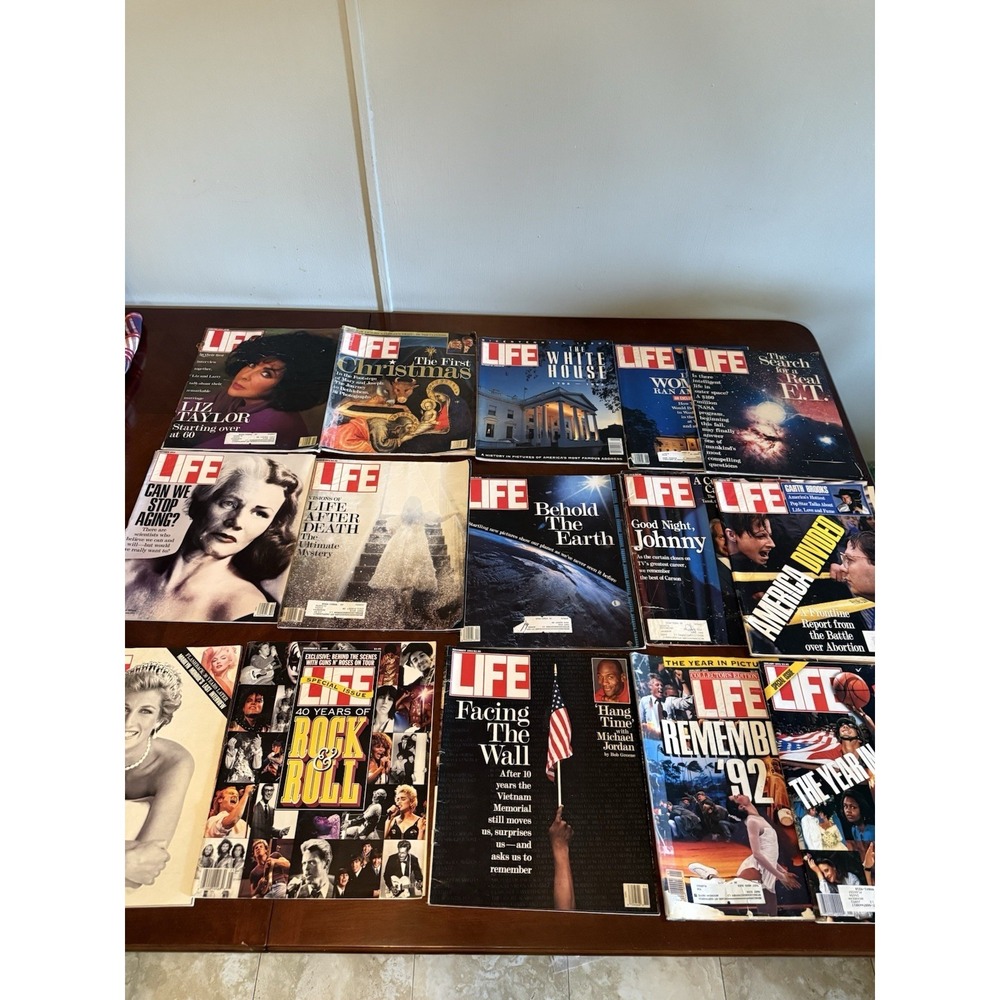 Lot LIFE Magazines 1992 Princess Diana Michael Jordan Liz Taylor Rock & Roll